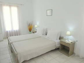 Kamakaris Rooms
